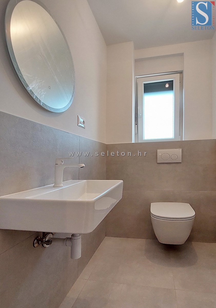 Novo stanovanje 67 m2 s pogledom na morje, DVIGALO, 2 parkirni mesti