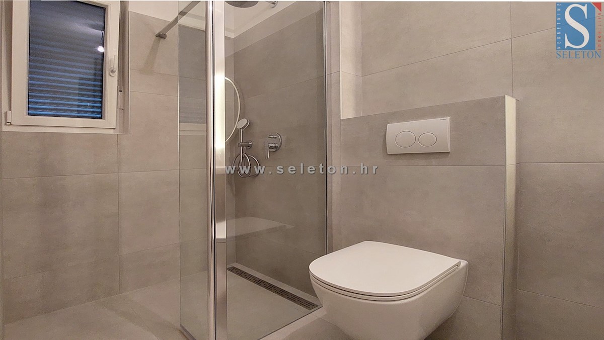 Novo stanovanje 67 m2 s pogledom na morje, DVIGALO, 2 parkirni mesti