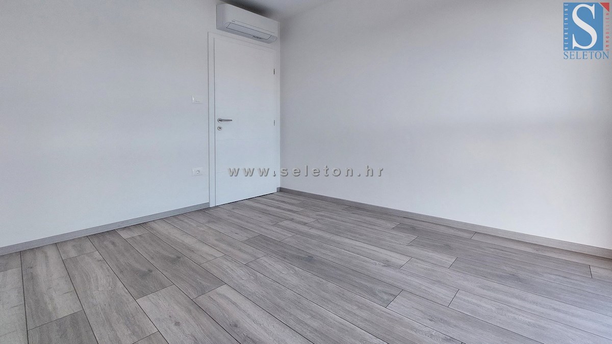 Novo stanovanje 67 m2 s pogledom na morje, DVIGALO, 2 parkirni mesti