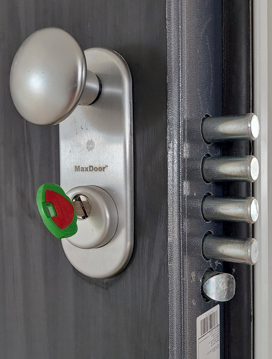 Poreč, novo stanovanje 95 m2 z lastnim vrtom 115 m2, cca 800 m od morja (zračne črte)