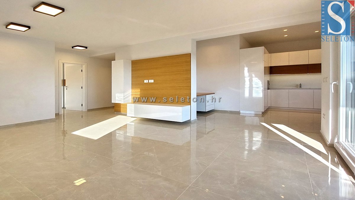 Novo stanovanje v Poreču 80 m2, delno opremljeno, talno gretje