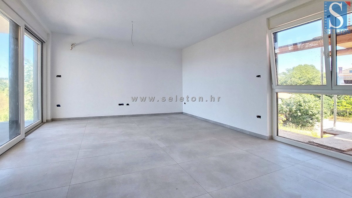 Novo stanovanje 67 m2 s pogledom na morje, DVIGALO, 2 parkirni mesti