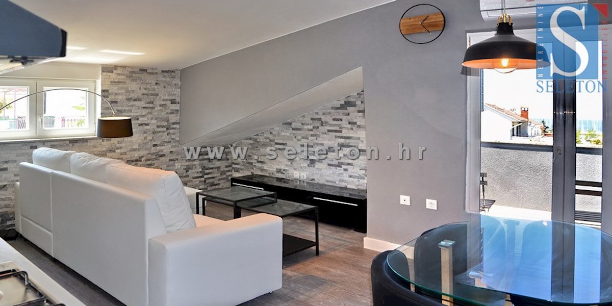 Funtana, opremljeno stanovanje 41 m2 s pogledom na morje