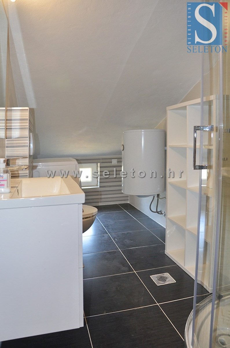 Funtana, opremljeno stanovanje 41 m2 s pogledom na morje