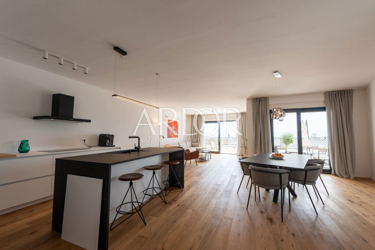 Apartmaj Kostrena, 213m2