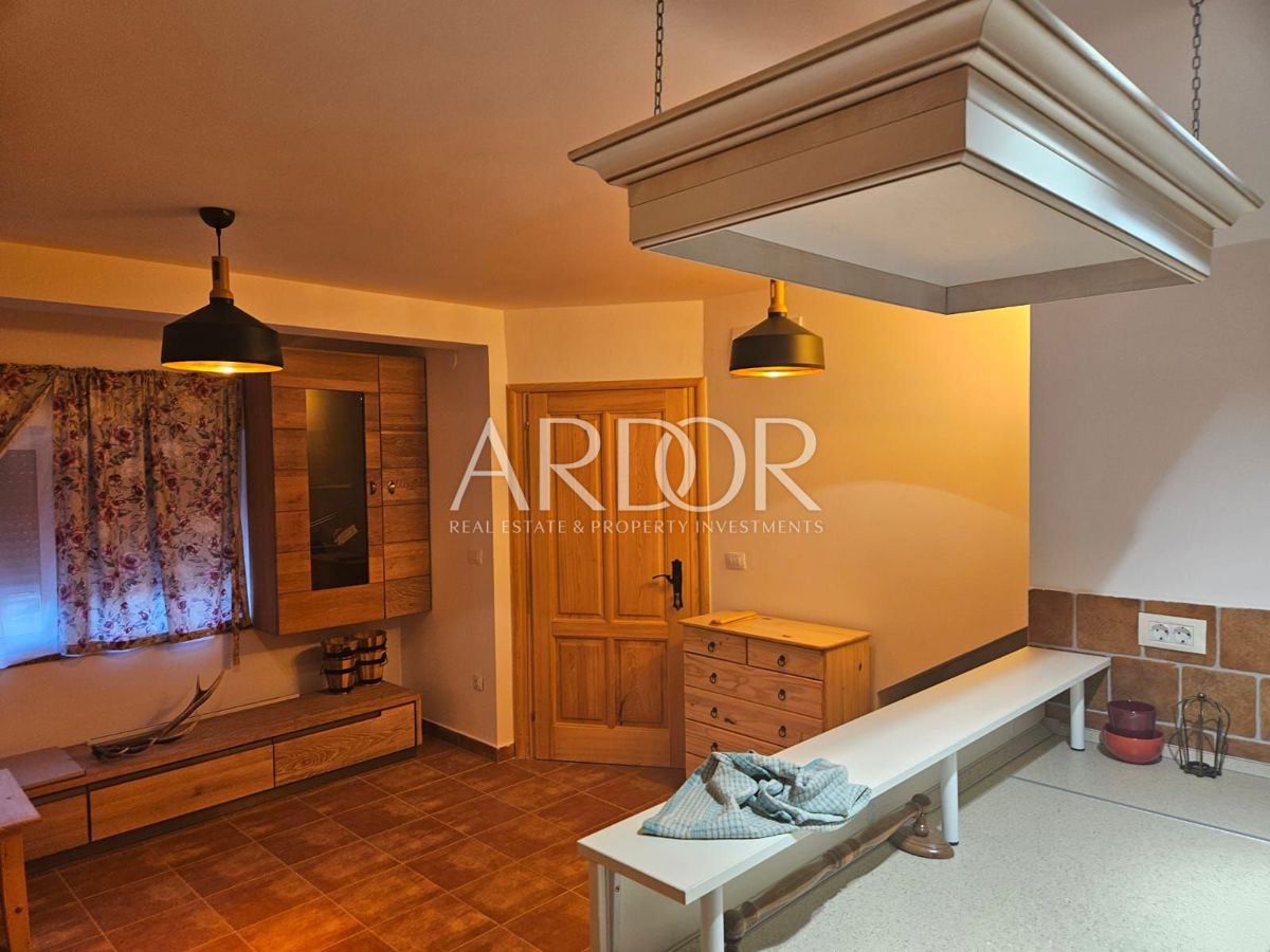 Hiša Sunger, Mrkopalj, 300m2