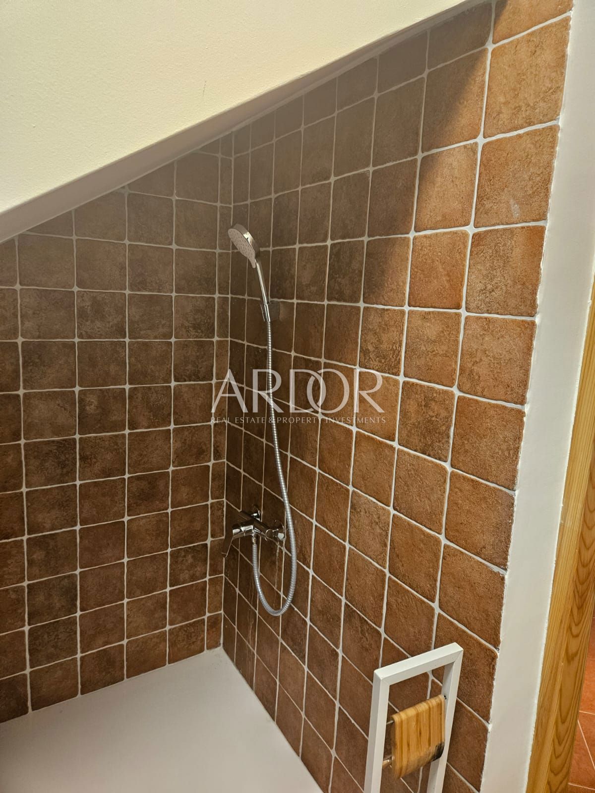 Hiša Sunger, Mrkopalj, 300m2