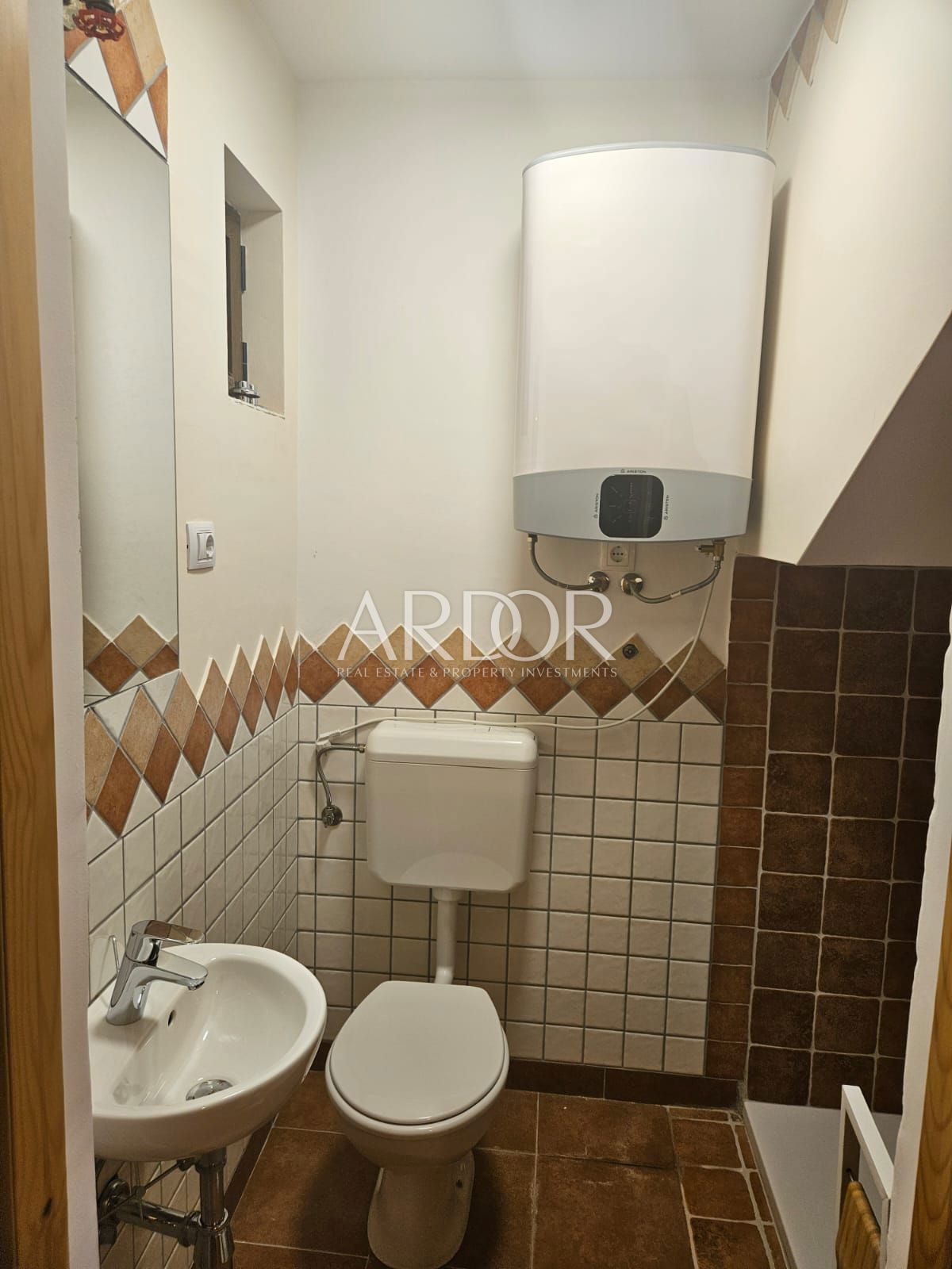 Hiša Sunger, Mrkopalj, 300m2