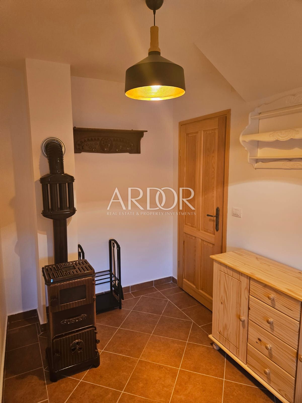 Hiša Sunger, Mrkopalj, 300m2