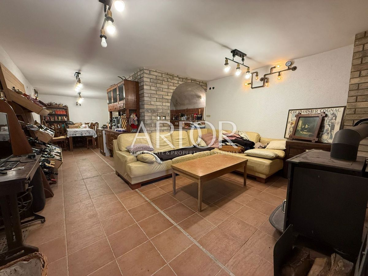 Hiša Sunger, Mrkopalj, 300m2