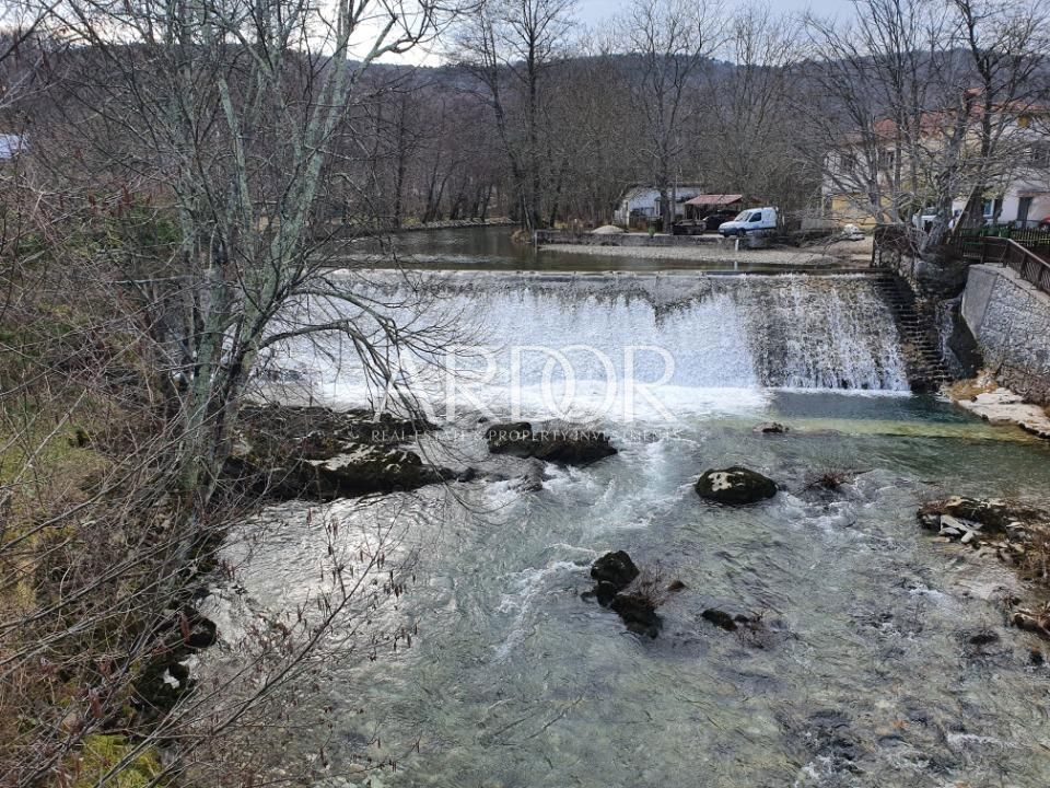 Zemljišče Jelenje, 1.700m2