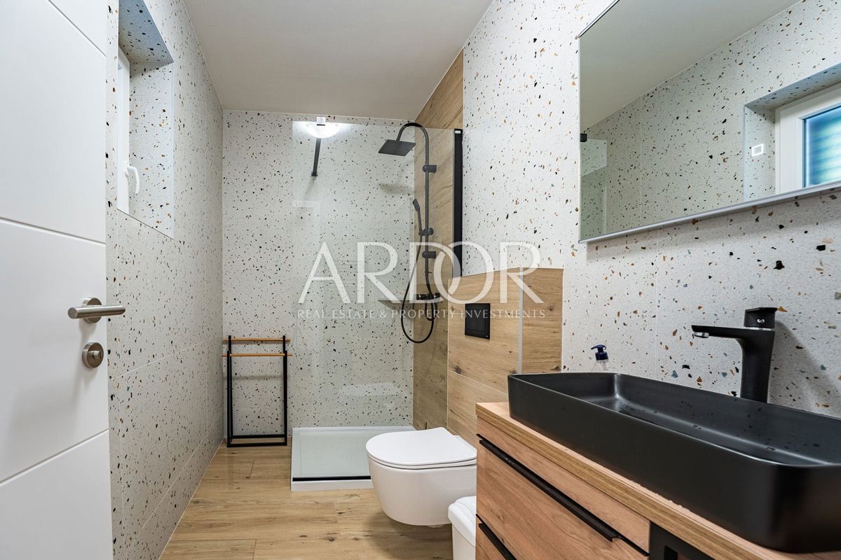Hiša Kras, Dobrinj, 300m2
