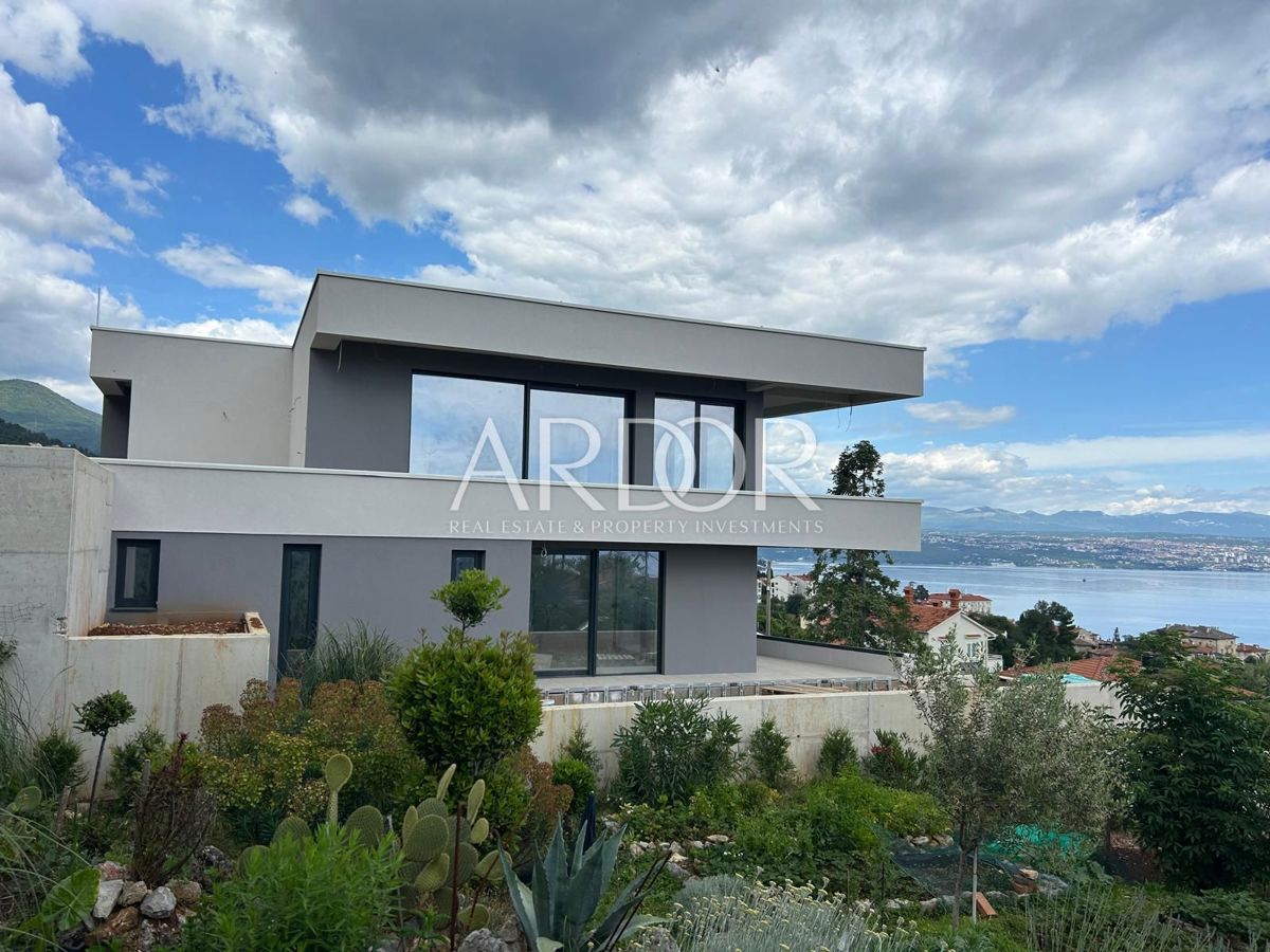 Apartmaj Lovran, 117m2