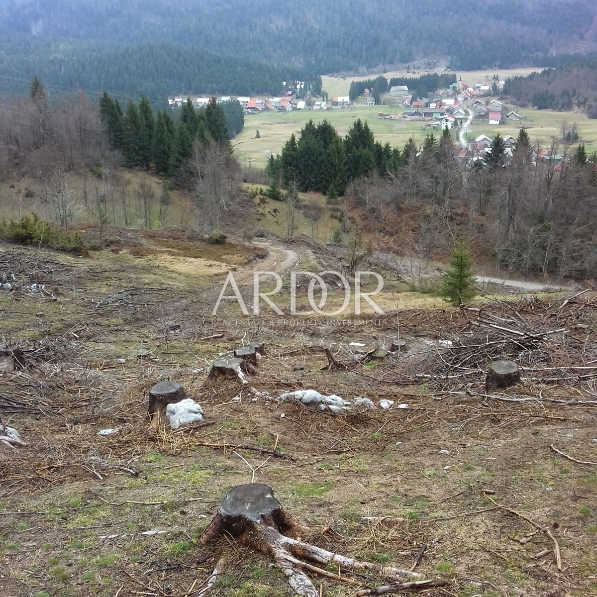 Zemljišče Sunger, Mrkopalj, 18.000m2