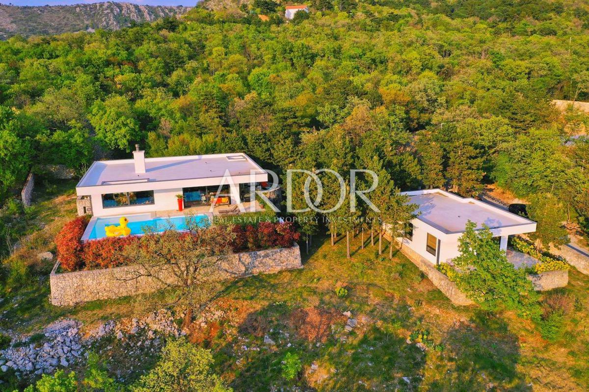 Hiša Kostrena, 250m2