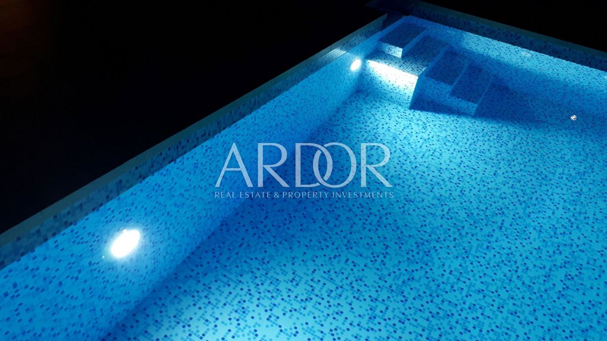 Hiša Crikvenica, 352m2