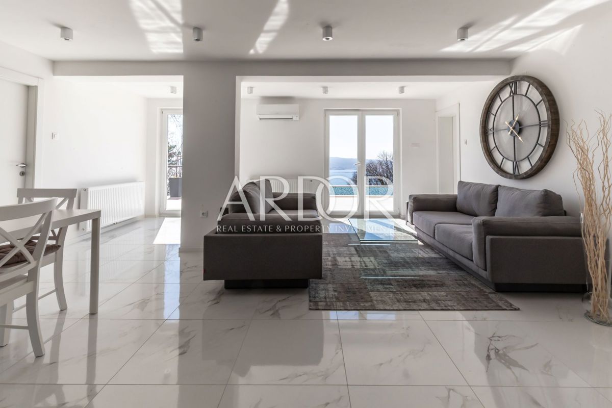 Hiša Crikvenica, 352m2