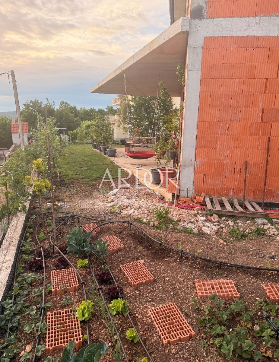 Hiša Kraljevica, 230m2