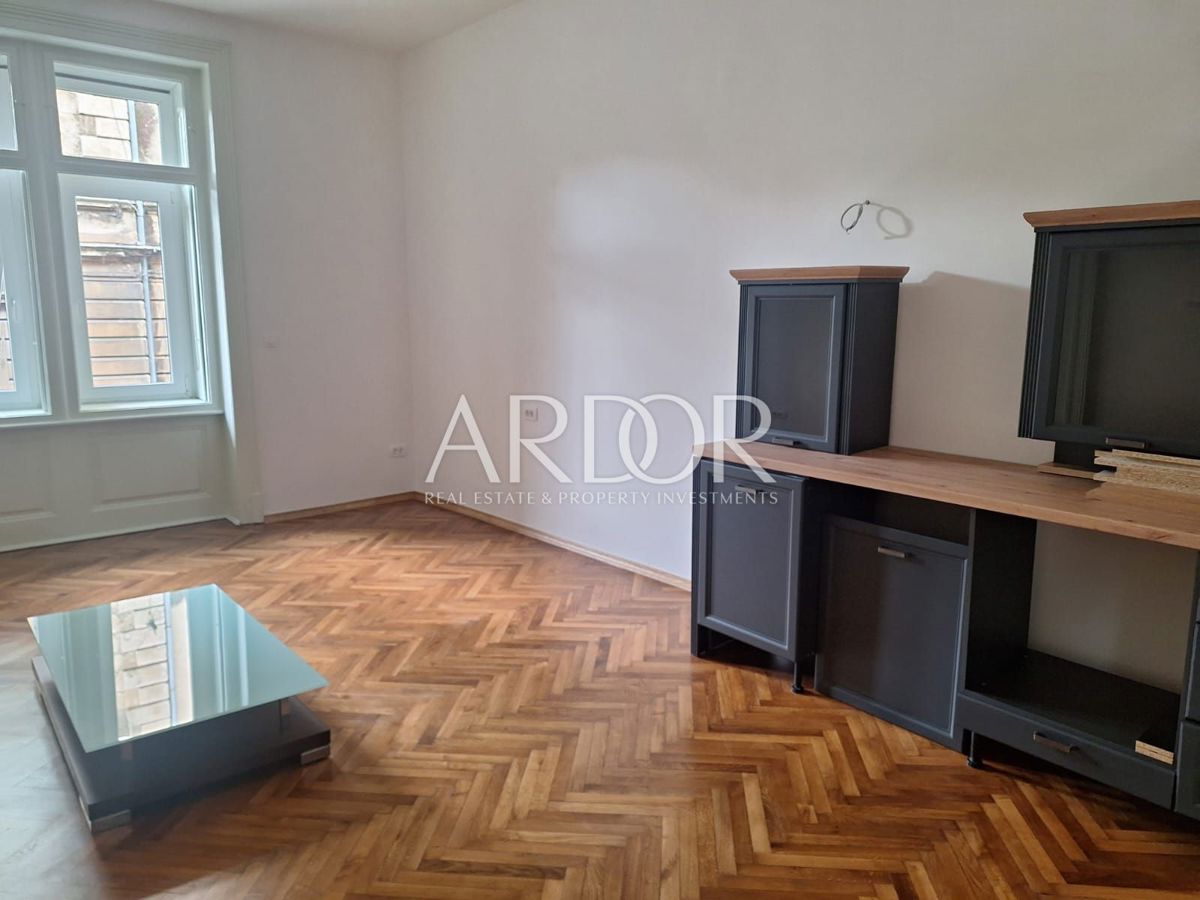 Apartmaj Centar, Rijeka, 82m2