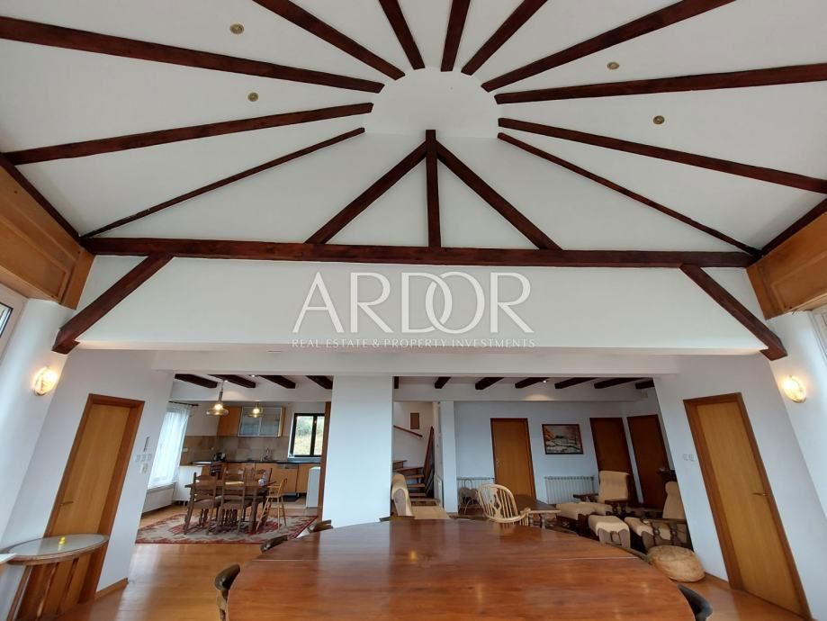 Hiša Blaževci, Vrbovsko, 300m2