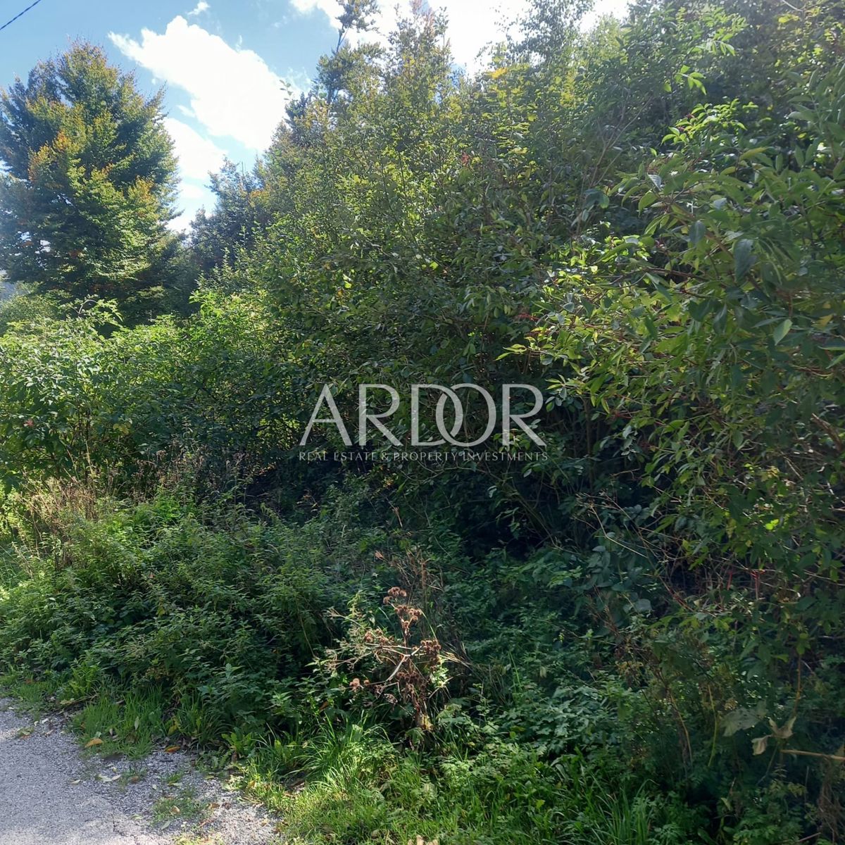 Zemljišče Sunger, Mrkopalj, 670m2