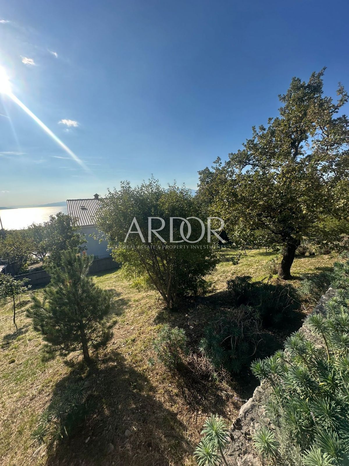 Zemljišče Kostrena, 895m2