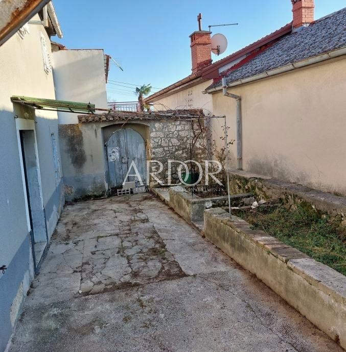 Hiša Kostrena Sveta Lucija, Kostrena, 120m2