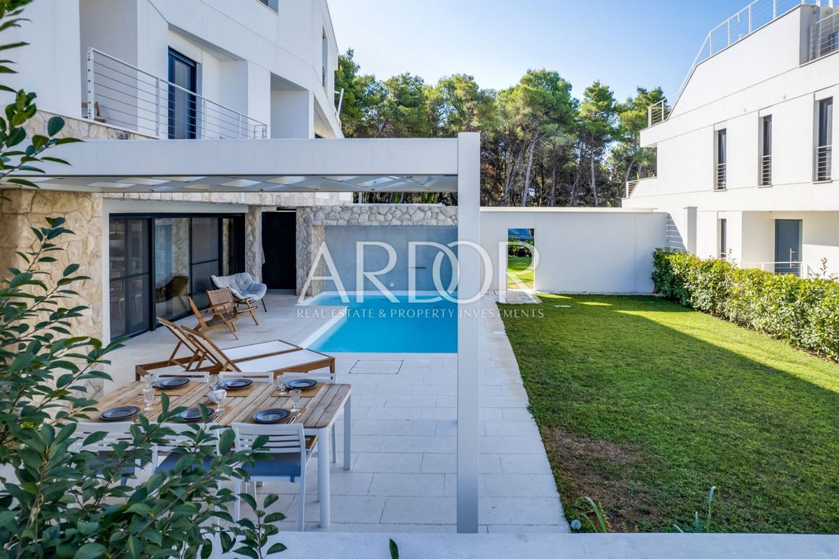 Apartmaj Kožino, Zadar - Okolica, 299m2