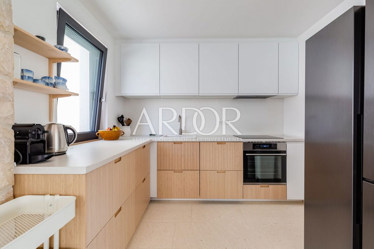 Apartmaj Kožino, Zadar - Okolica, 299m2