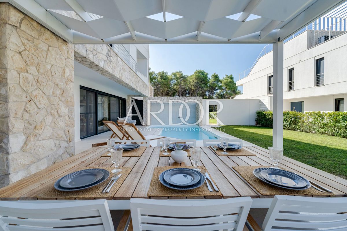 Apartmaj Kožino, Zadar - Okolica, 299m2