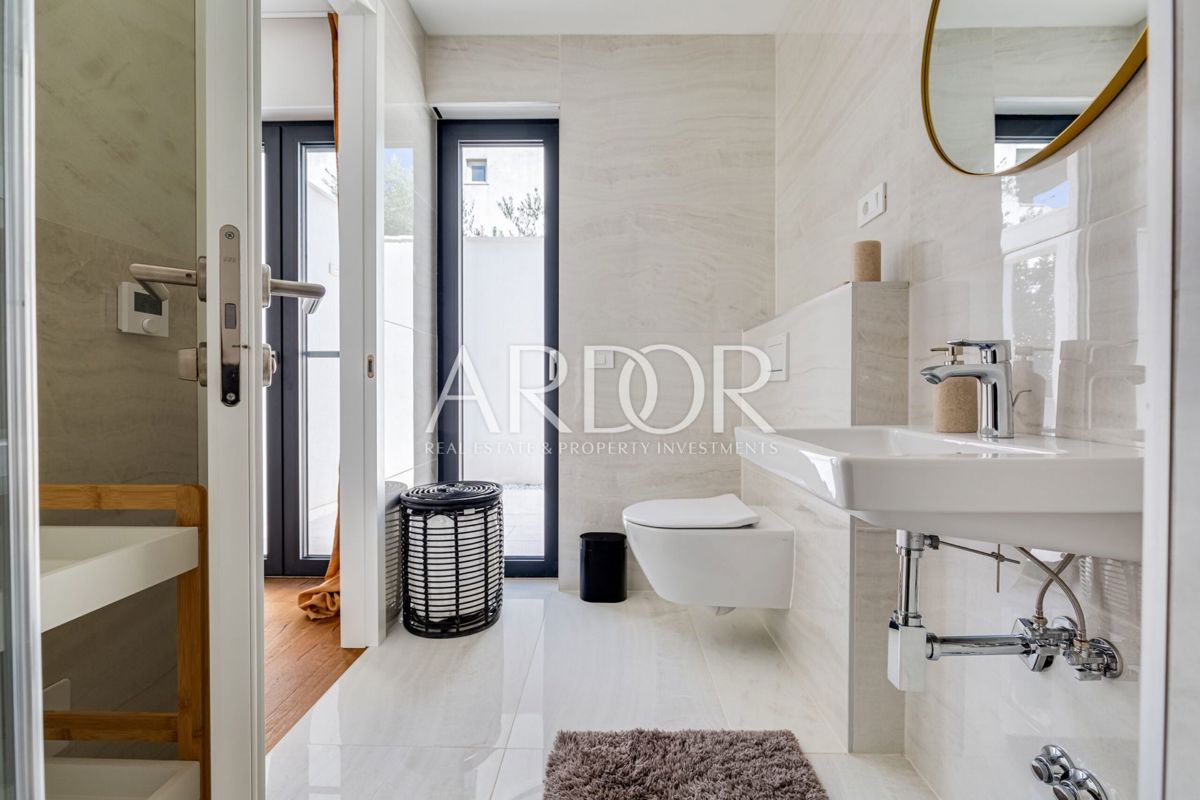 Apartmaj Kožino, Zadar - Okolica, 299m2