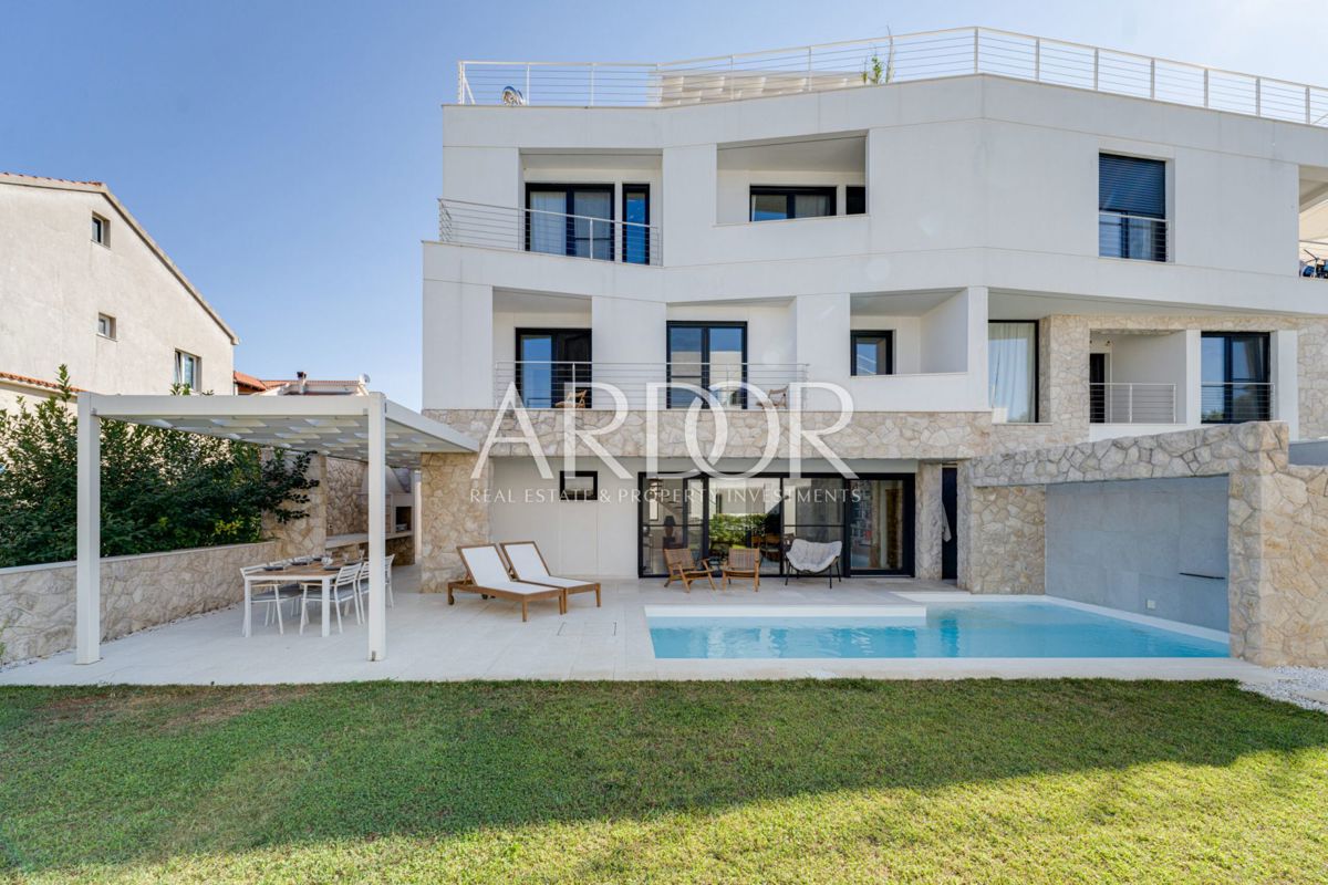 Apartmaj Kožino, Zadar - Okolica, 299m2