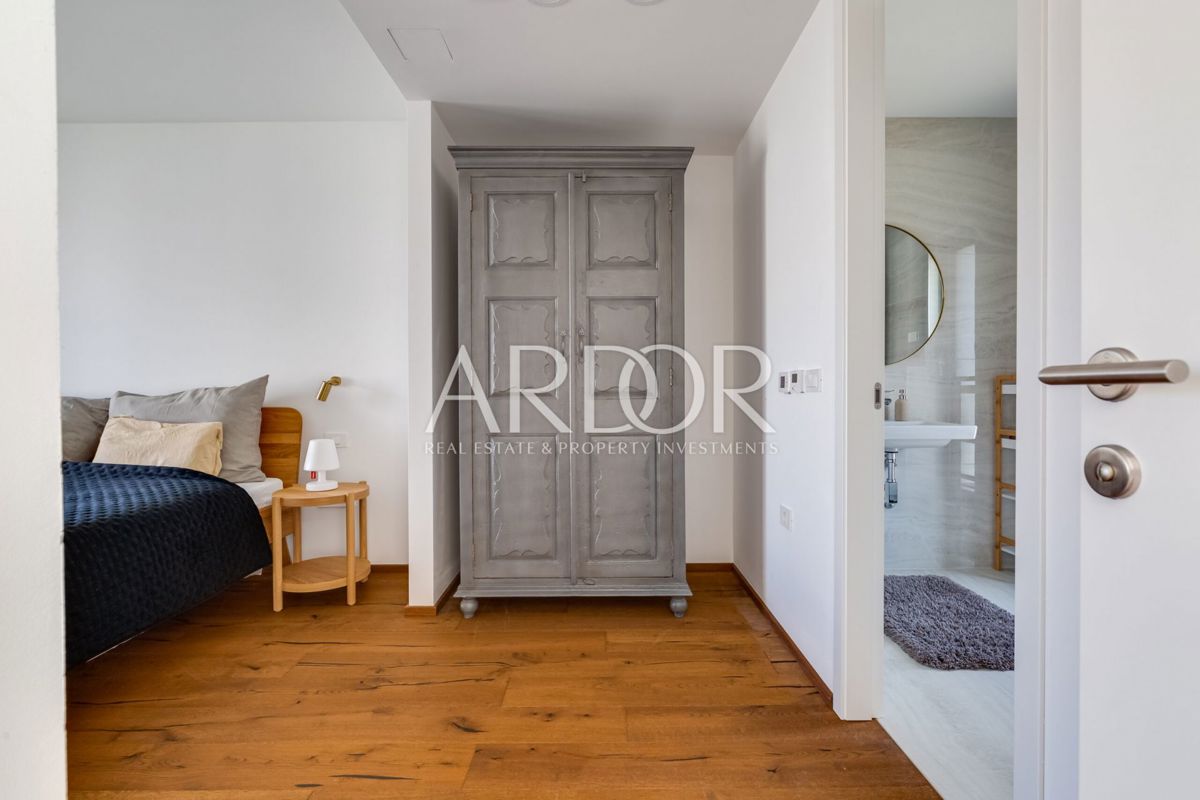 Apartmaj Kožino, Zadar - Okolica, 299m2