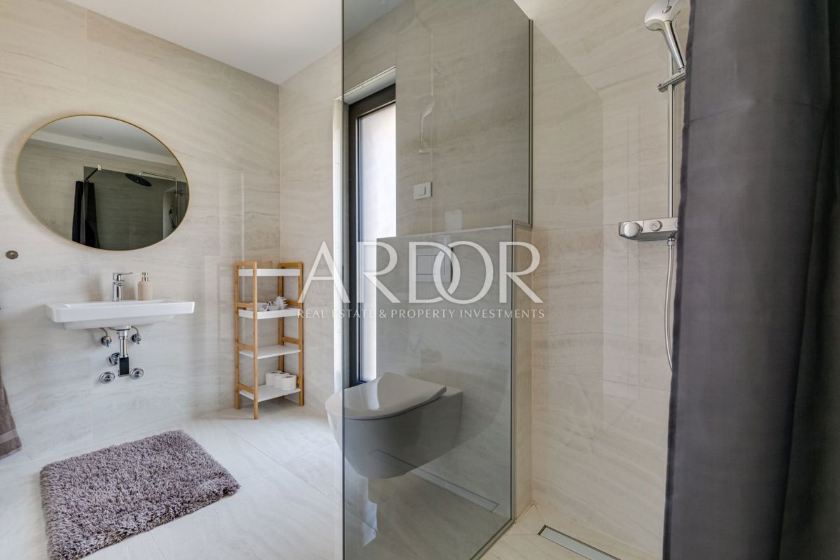 Apartmaj Kožino, Zadar - Okolica, 299m2