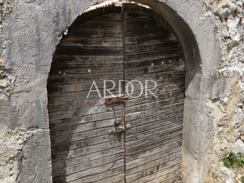 Hiša Grižane-Belgrad, Vinodolska Općina, 220m2