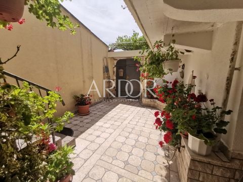 Hiša Grižane-Belgrad, Vinodolska Općina, 220m2