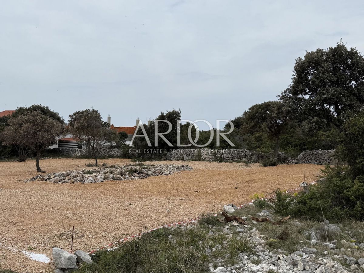 Zemljišče Mandre, Kolan, 693m2