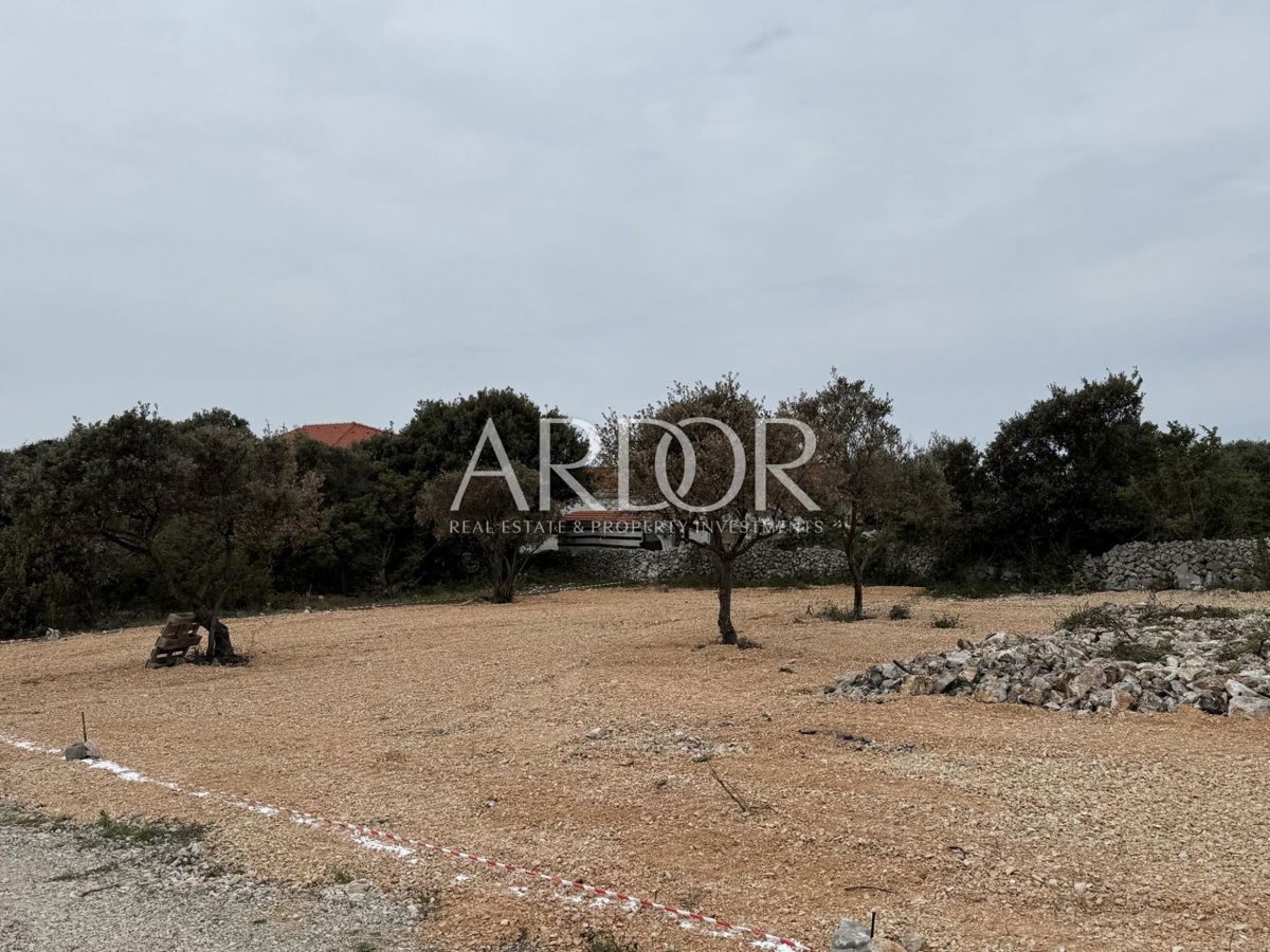 Zemljišče Mandre, Kolan, 693m2