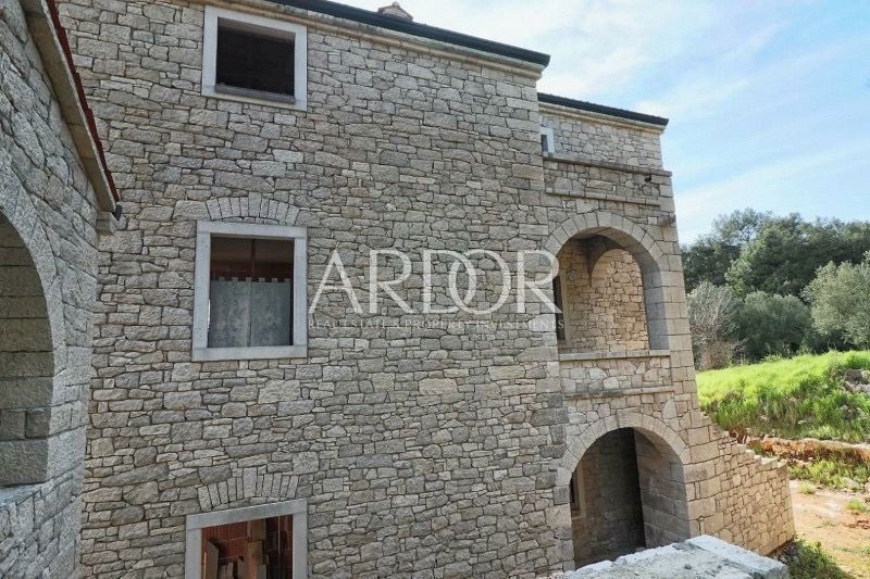 Hiša Rovinj, 650m2