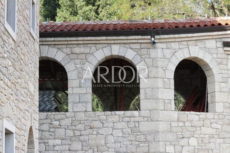 Hiša Rovinj, 650m2
