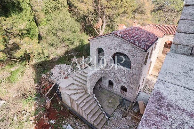 Hiša Rovinj, 650m2