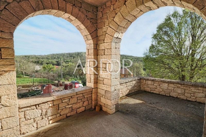 Hiša Rovinj, 650m2