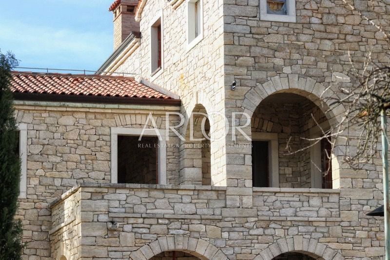 Hiša Rovinj, 650m2