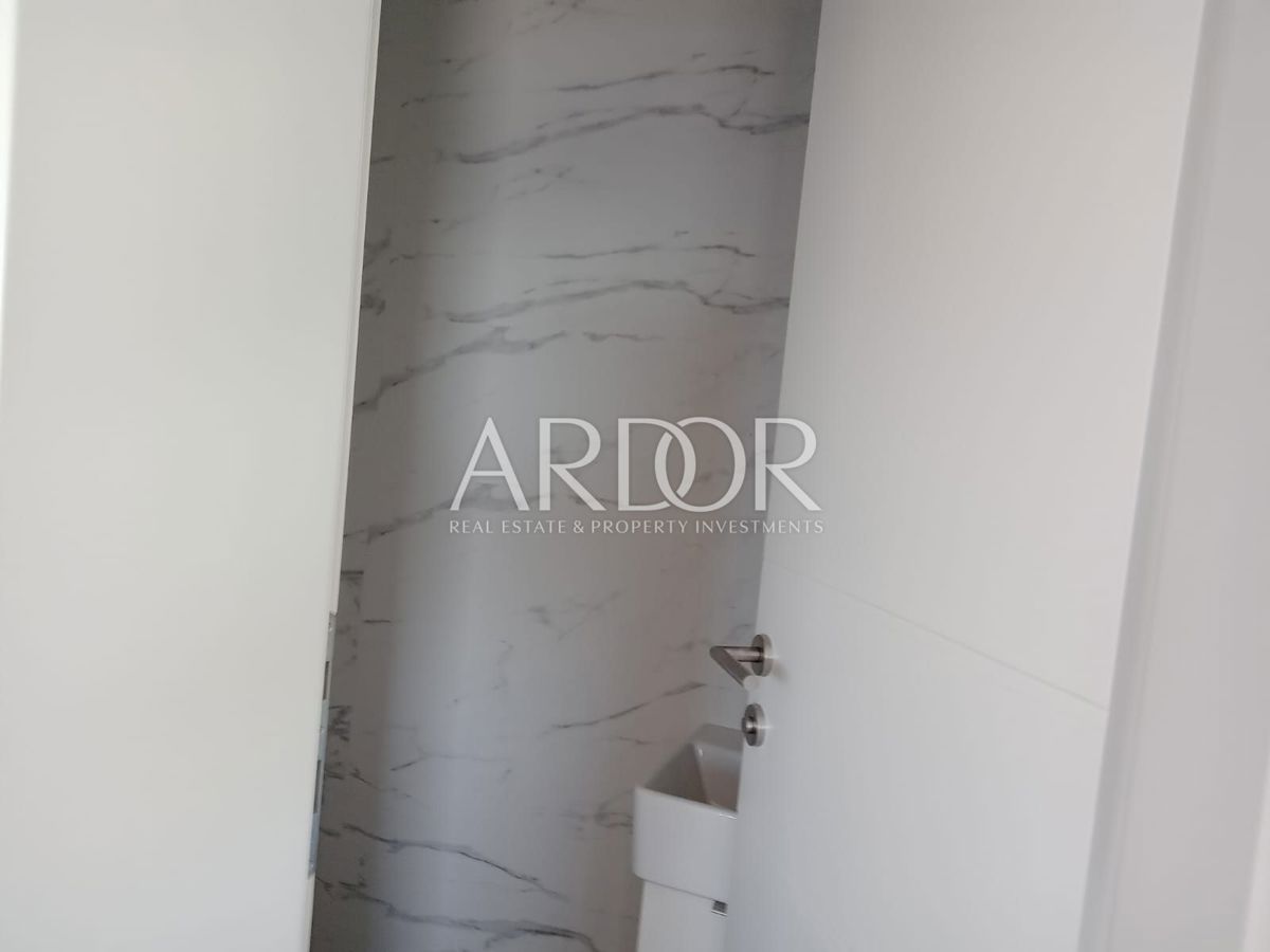 Apartmaj Crikvenica, 122m2