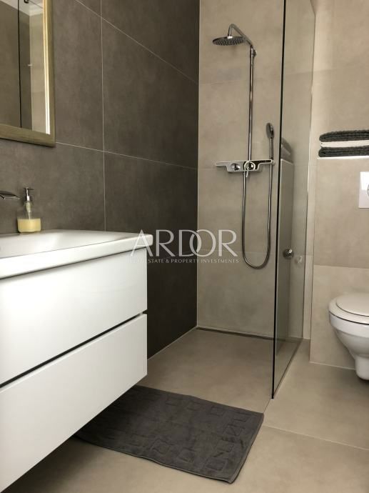 Vila Oprić, Opatija - Okolica, 505m2