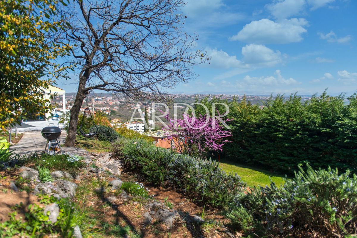 Hiša Pobri, Opatija - Okolica, 300m2