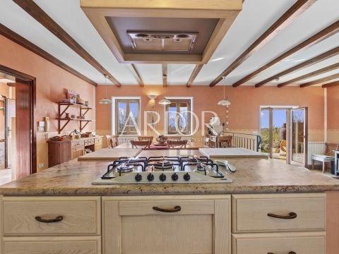 Hiša Brtonigla, 202m2