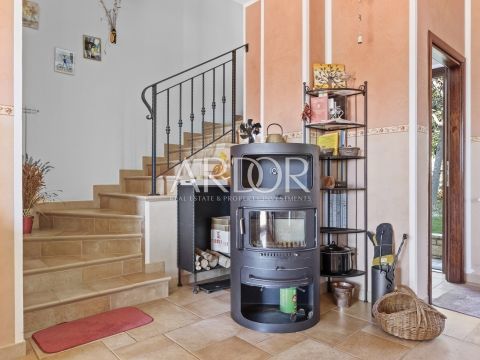 Hiša Brtonigla, 202m2