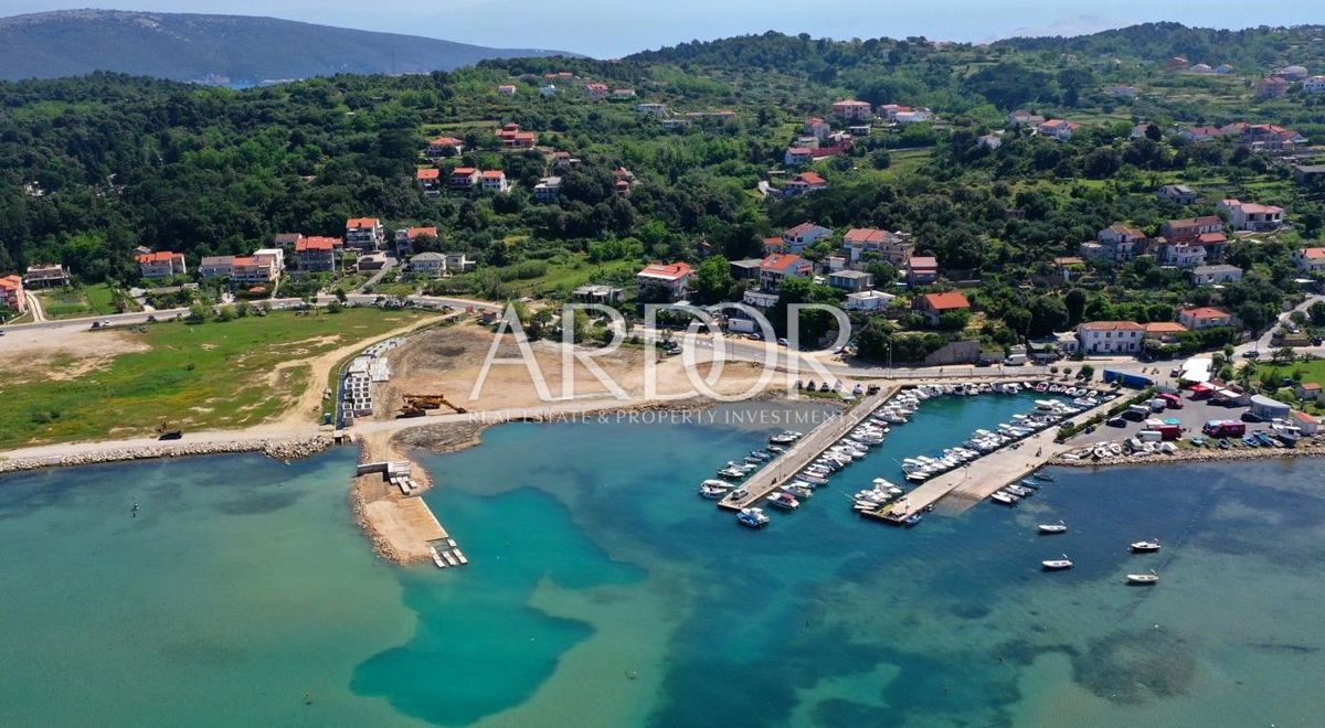 Zemljišče Lopar, Rab, 716m2