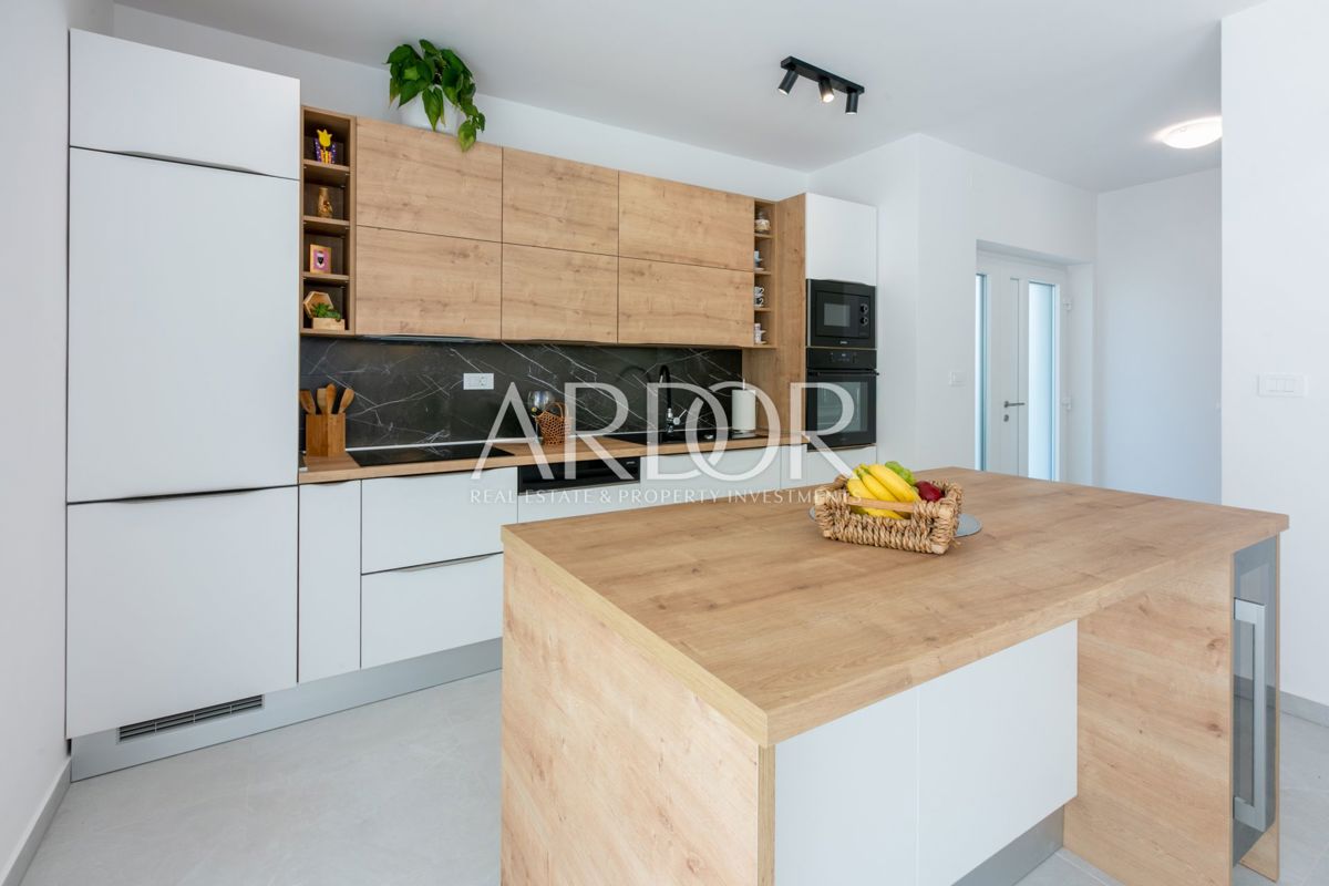 Hiša Grižane-Belgrad, Vinodolska Općina, 148m2